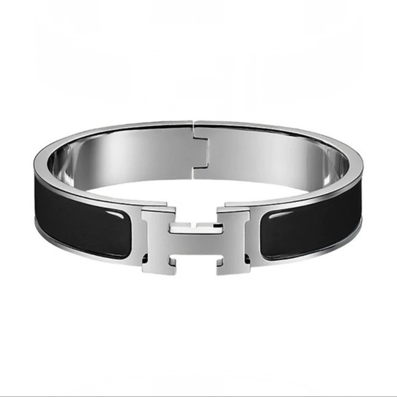 Generic Letter H Clic Bracelet in Silver and Black Enamel - Picture 5 of 5